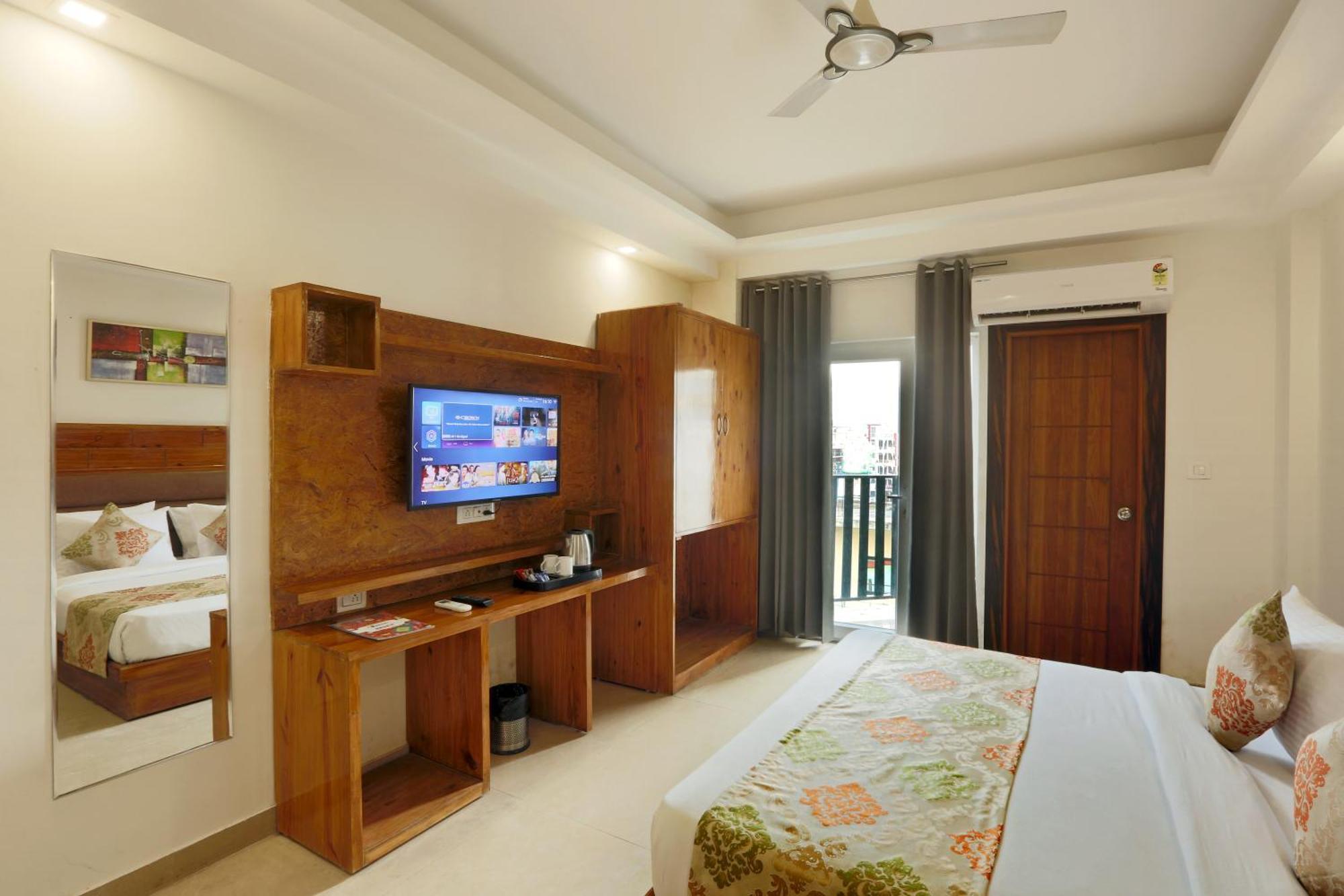 Hotel Deluxe Stay Inn - Near Delhi Airport New Delhi Exterior photo