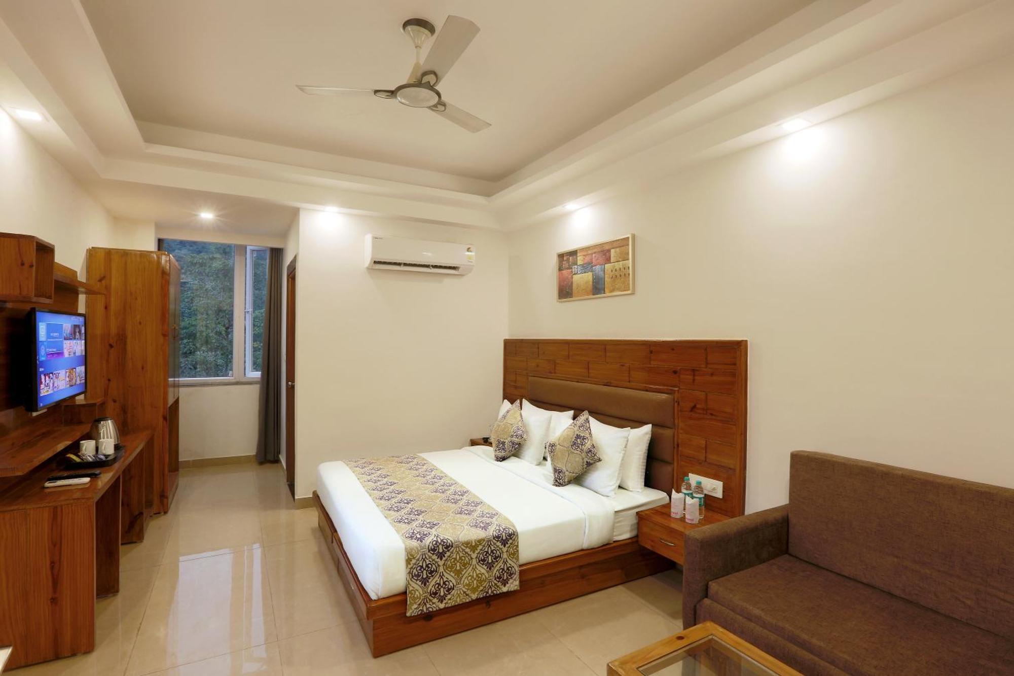 Hotel Deluxe Stay Inn - Near Delhi Airport New Delhi Exterior photo