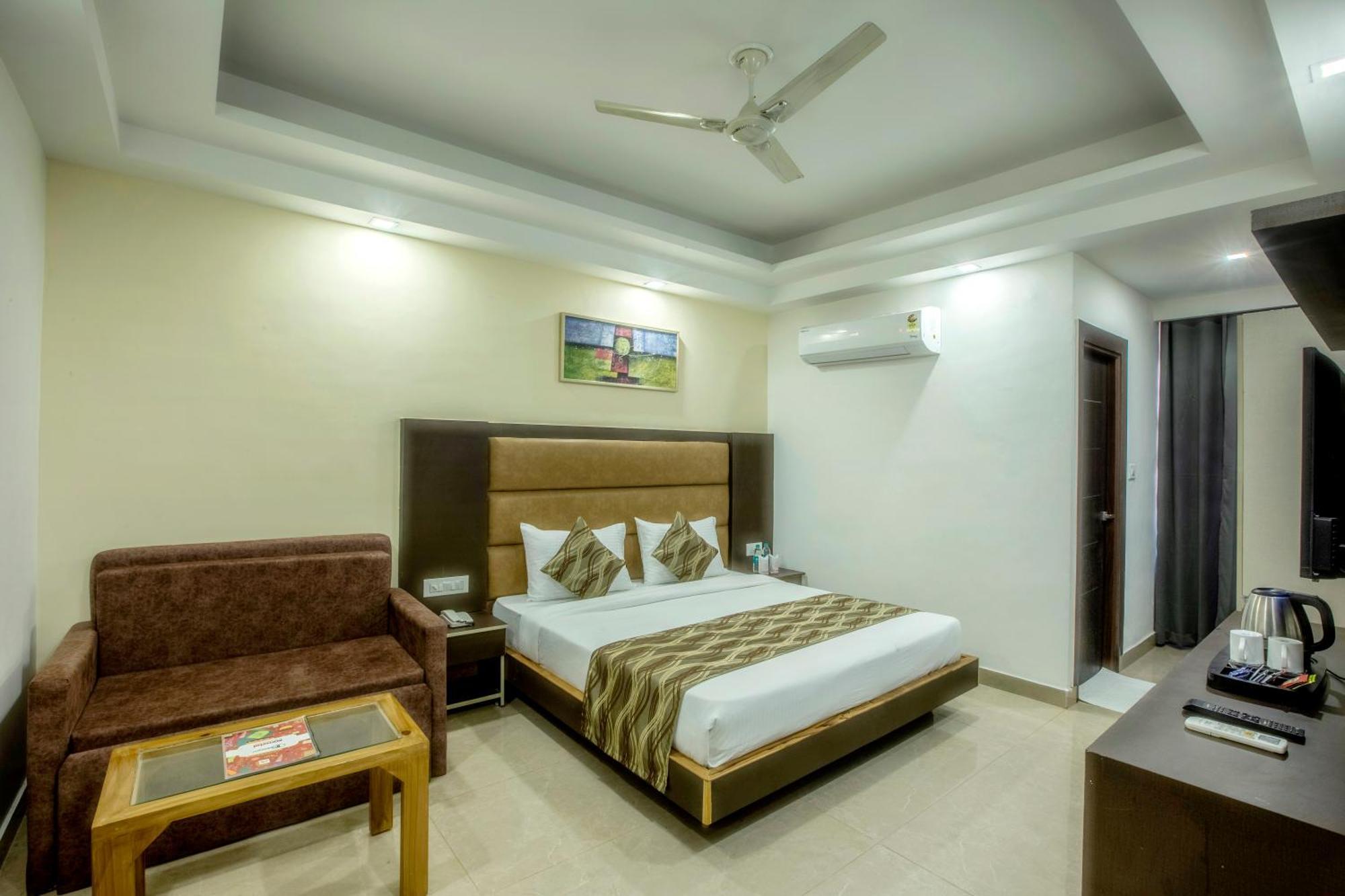 Hotel Deluxe Stay Inn - Near Delhi Airport New Delhi Exterior photo