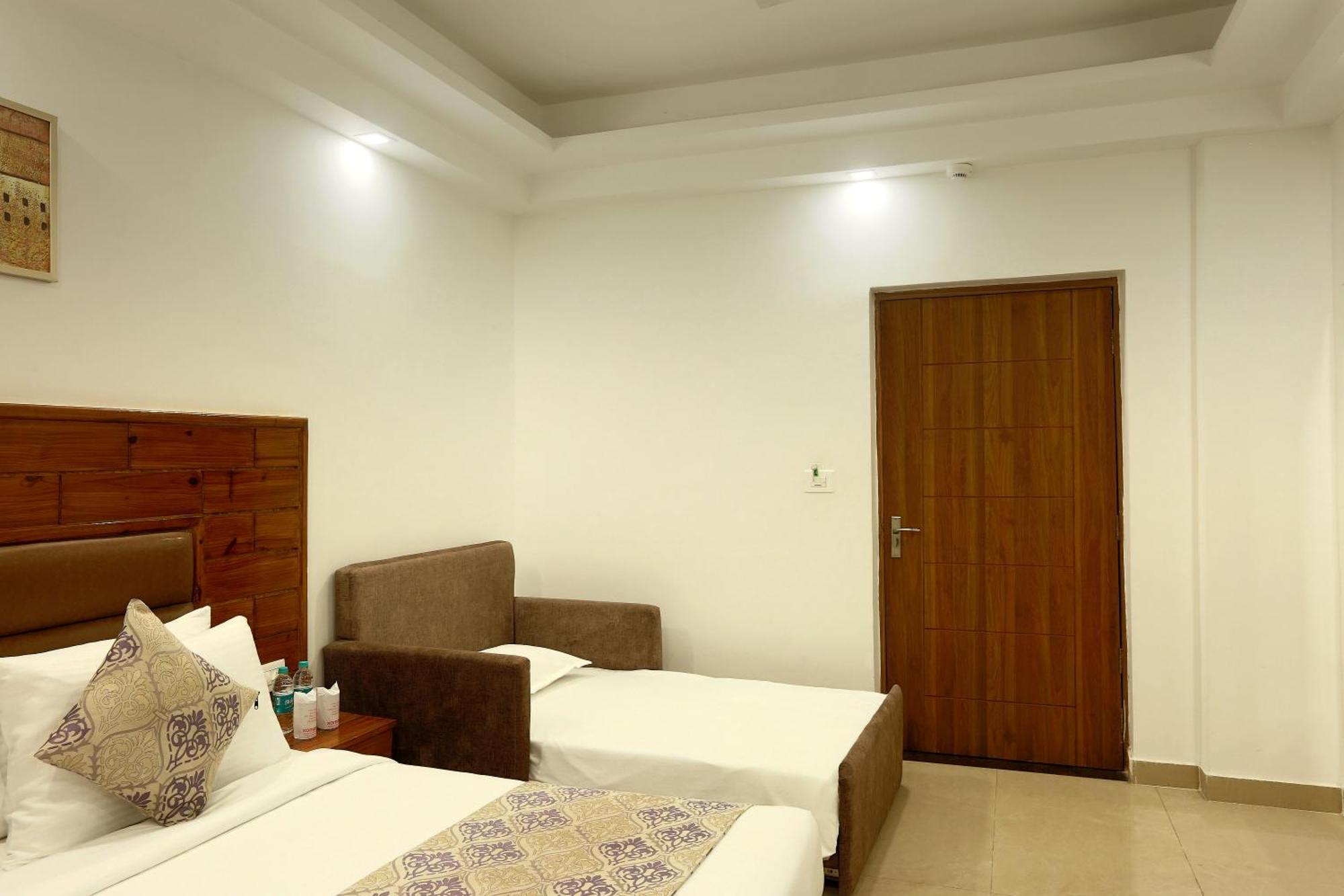 Hotel Deluxe Stay Inn - Near Delhi Airport New Delhi Exterior photo