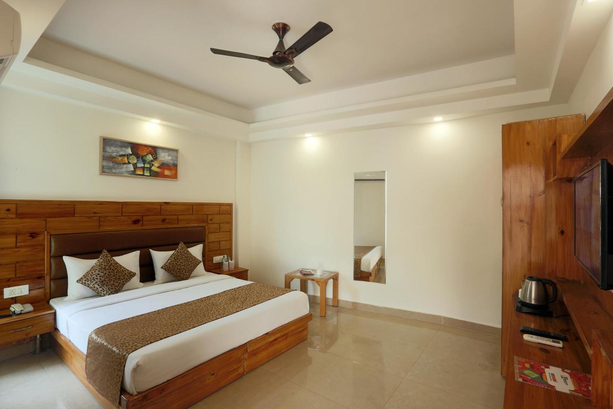 Hotel Deluxe Stay Inn - Near Delhi Airport New Delhi Exterior photo