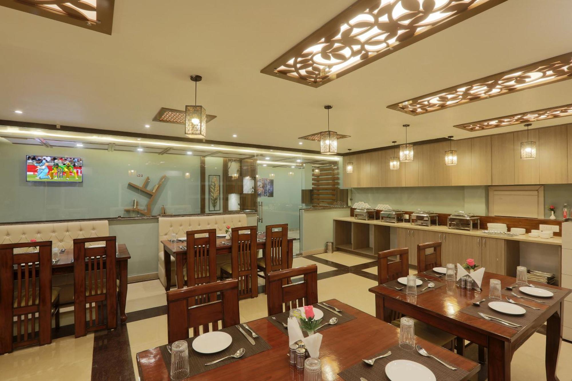 Hotel Deluxe Stay Inn - Near Delhi Airport New Delhi Exterior photo